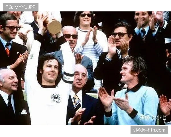 贝肯鲍尔传奇回顾：足球皇帝辉煌瞬间重温