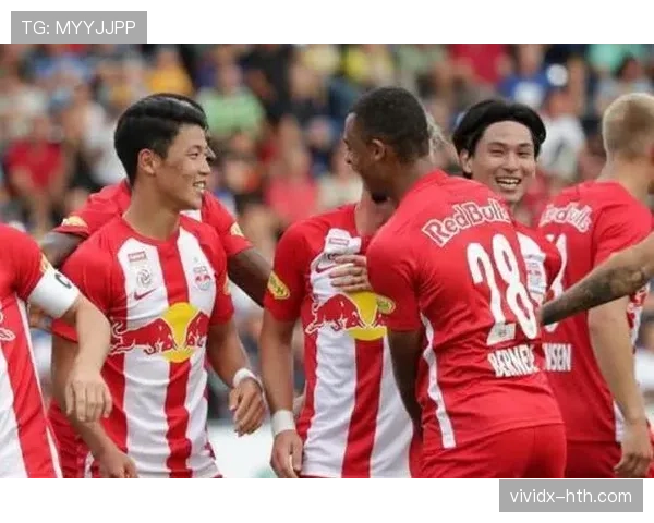 当红球星闪耀赛场背后：揭秘他们的奋斗故事与赛场贡献