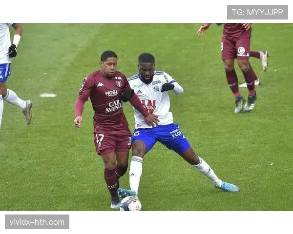 欧洲杯预选赛零封对手球队防守表现稳健